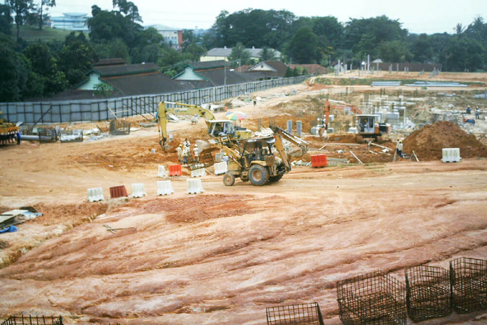 2001 - UITM